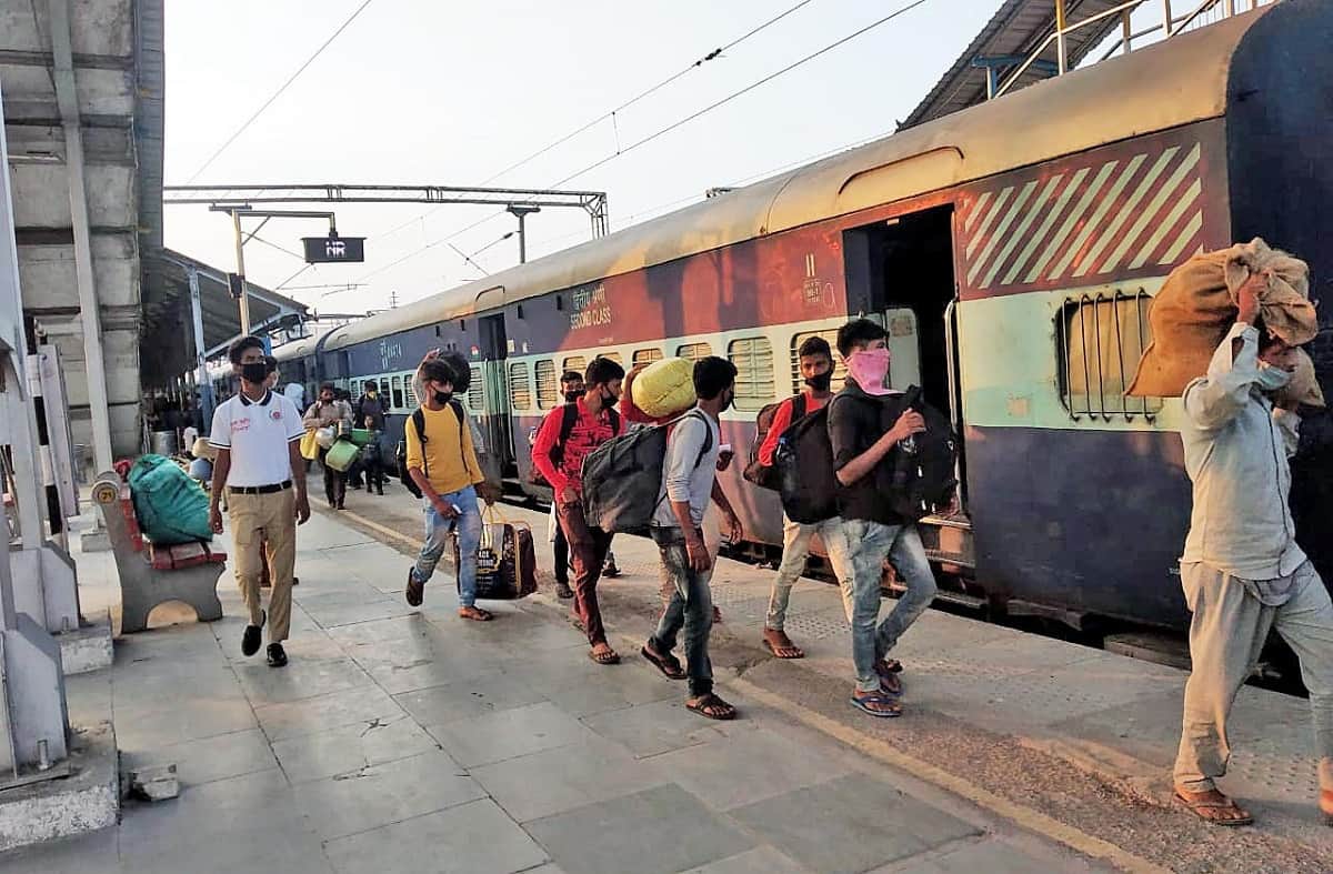 unique railway station of the world which has no name