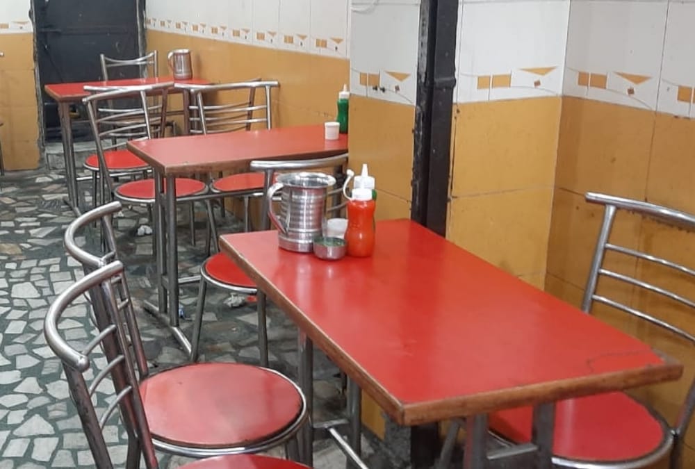 Night curfew badly hits hotel reataurent business in Lucknow.