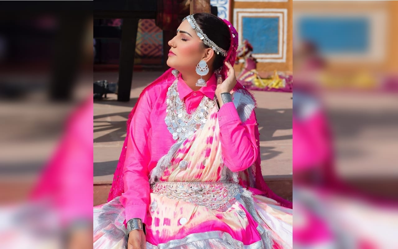 sapna chaudhary shared her latest photoshoot on instagram pictures gone viral in pink lehenga