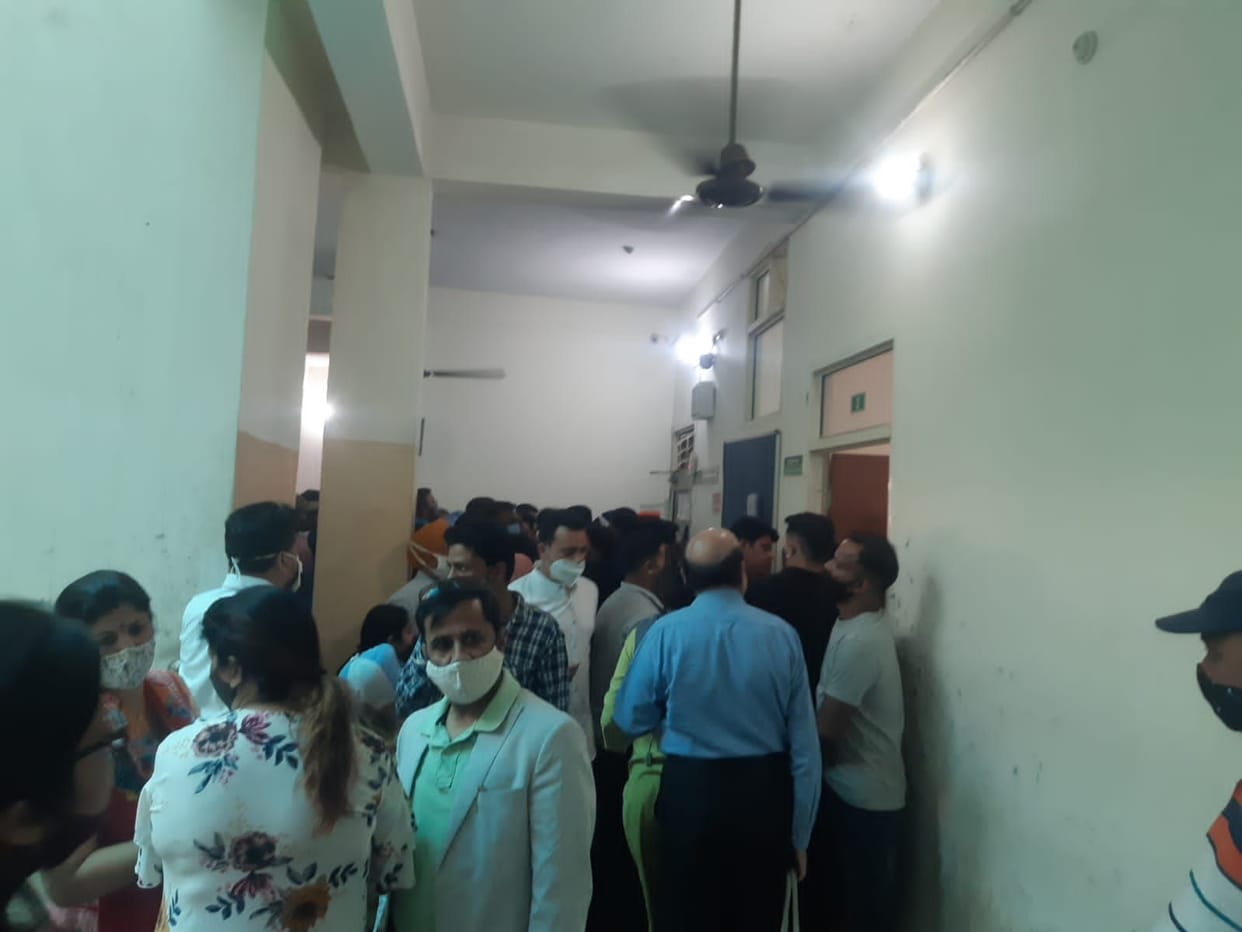 The dilemma of the convenience of the online registry .. The registry work stalled due to server shutdown