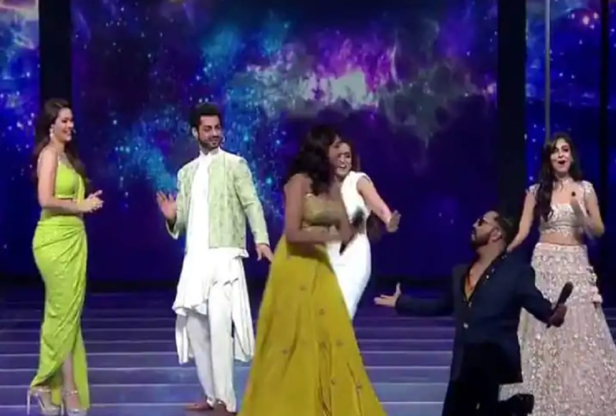 Mika Singh proposes to Bhoomi Trivedi; read her response