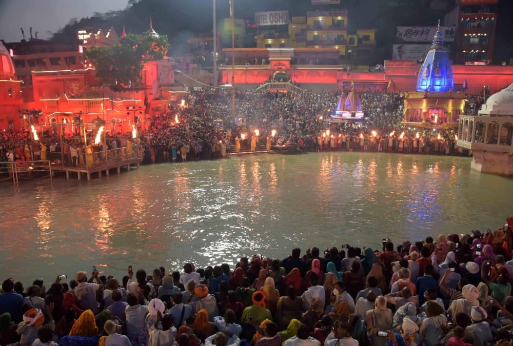Mahakumbh 2021: Seven lakh devotees reach Haridwar for Shashi Snan See Har ki pauri Beautiful Photos