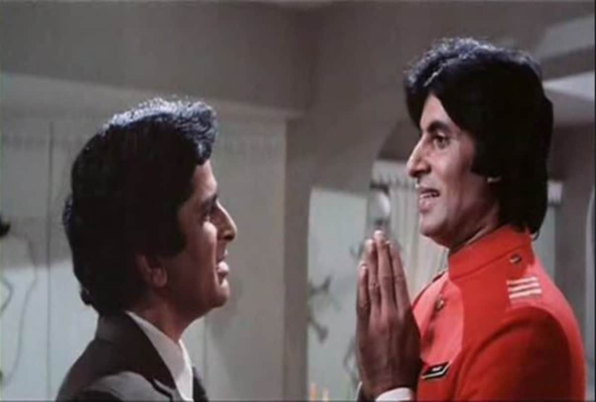 When shashi kapoor made director cut amitabh bachchan scene in his film out of an extra role know this intersting story