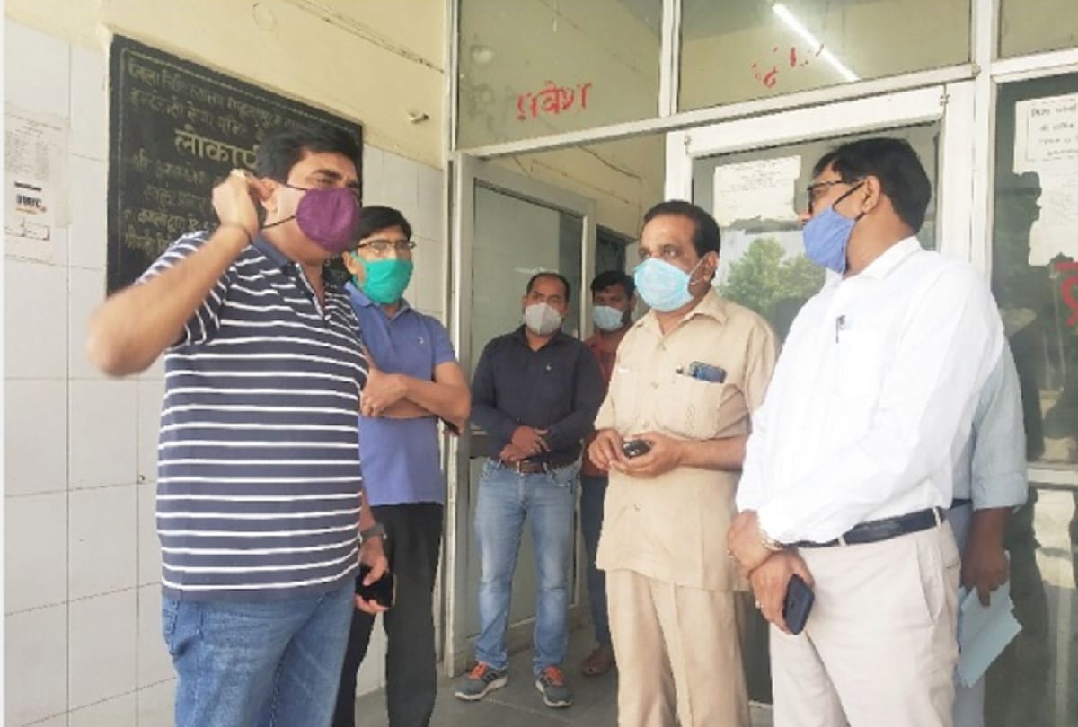 A patient admitted to Shahjahanpur Medical College beat the other patient to death
