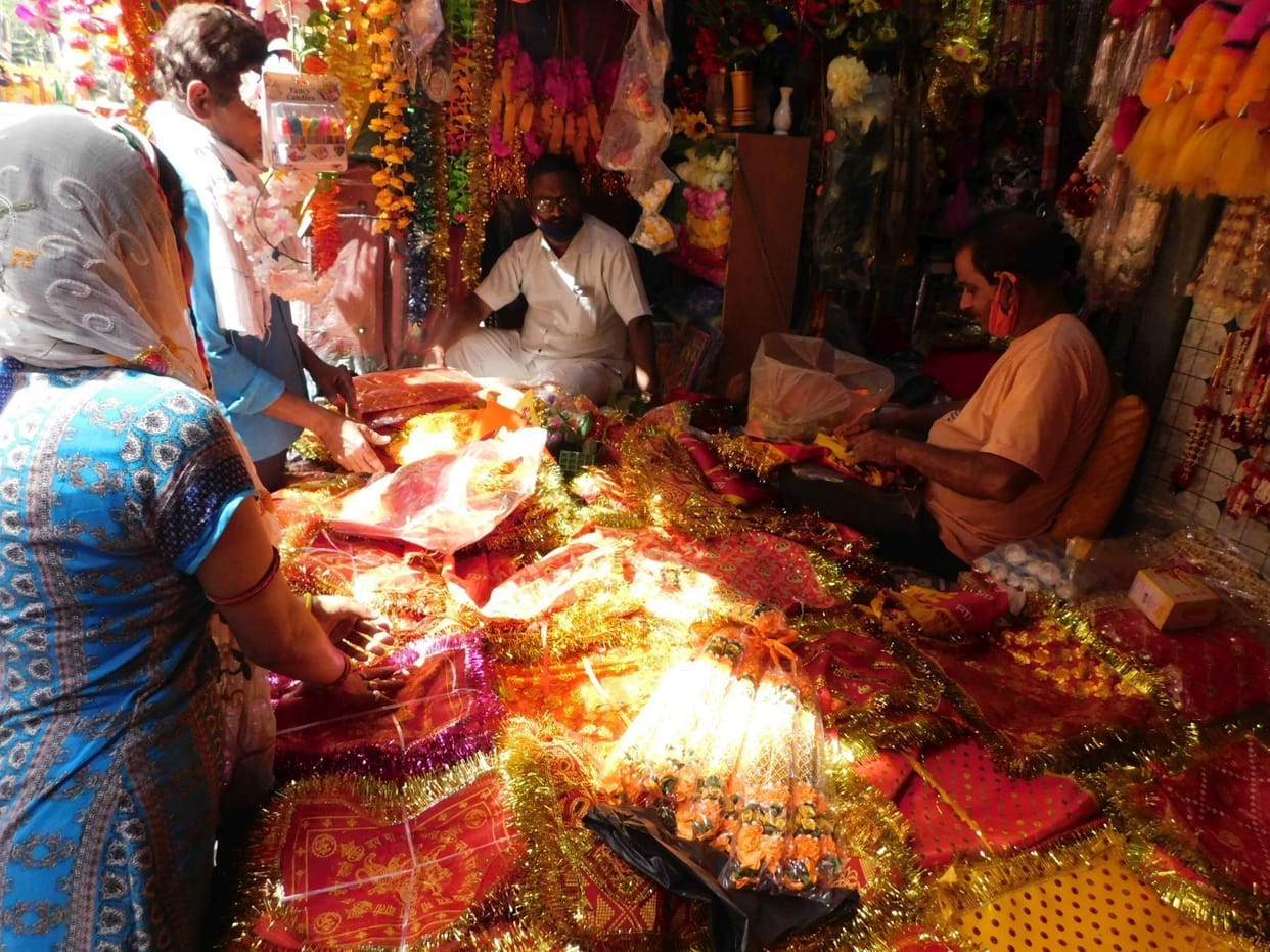 Preparations for Navratri caught vigor