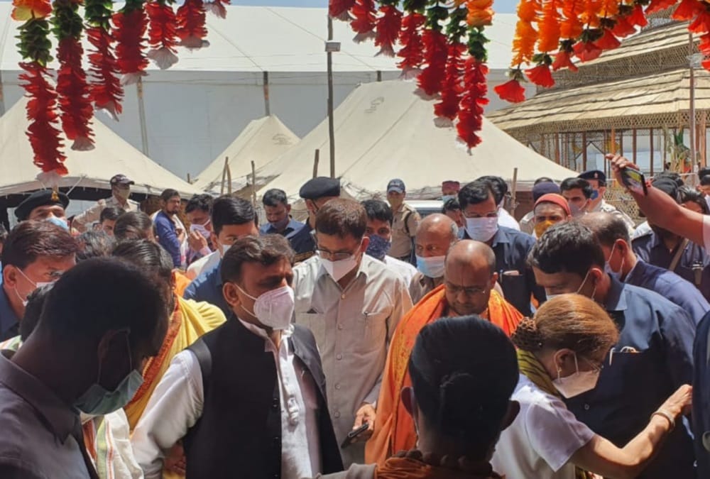 Maha kumbh 2021: Former UP CM Akhilesh yadav Told Mamta banarji Will win bangal Election