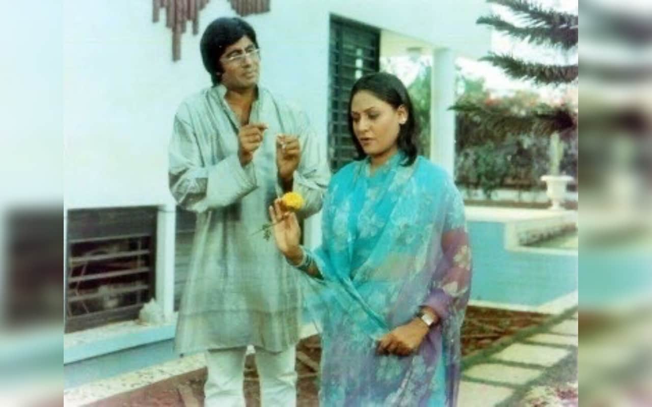 amitabh bachchan share throwback photo of his first film with wife jaya bachchan