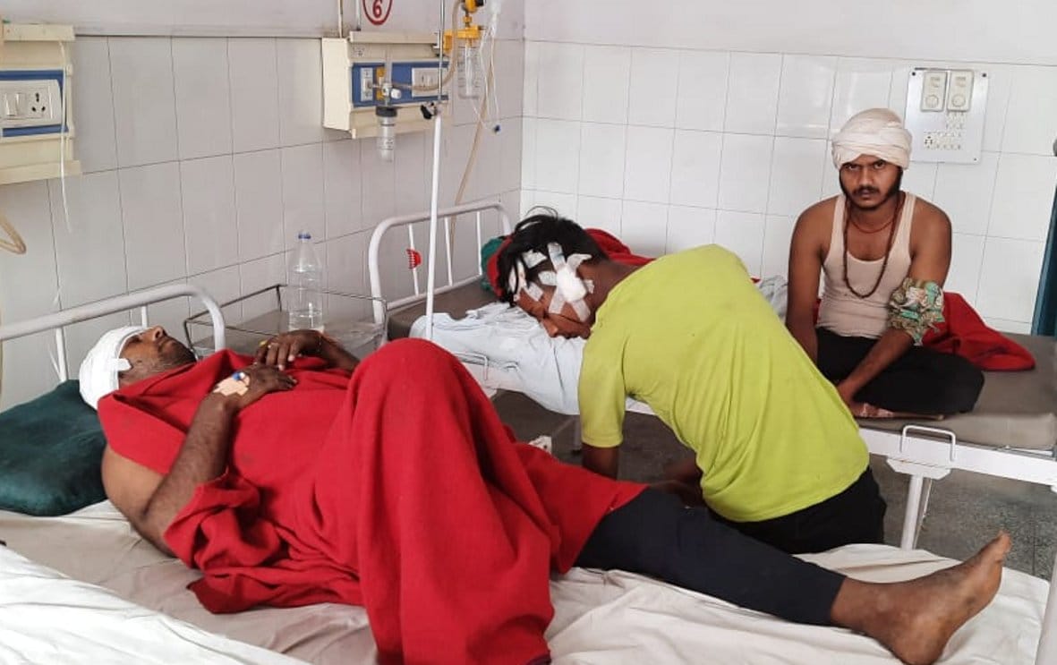 Sharp arms on two sides, nine injured