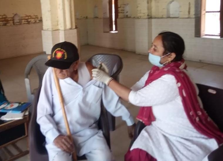 corona vaccination, 101 years old man take vaccine