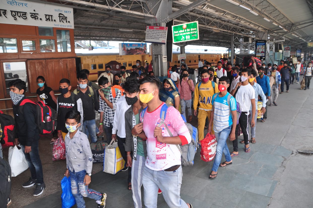 labour back in home town in maharasatra