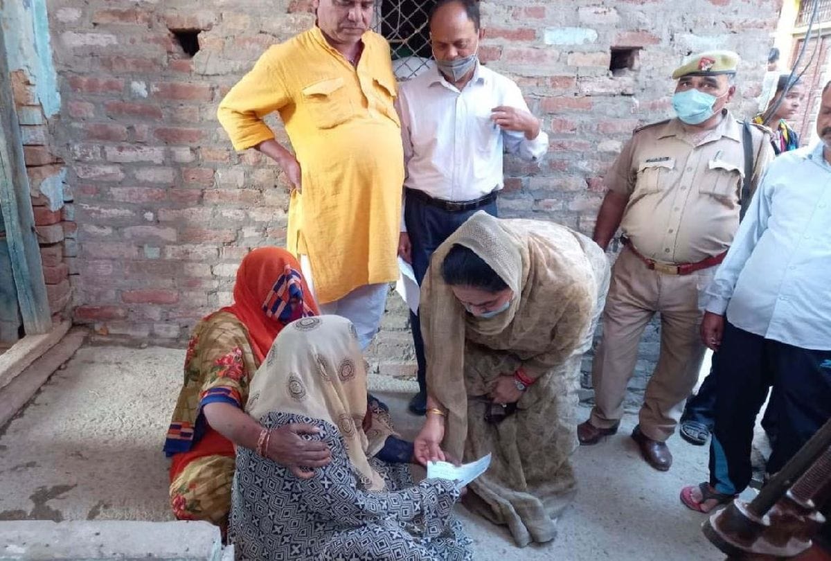 Road Accident At Etawah 12 People Died Maya Devi Told Story Of Accident