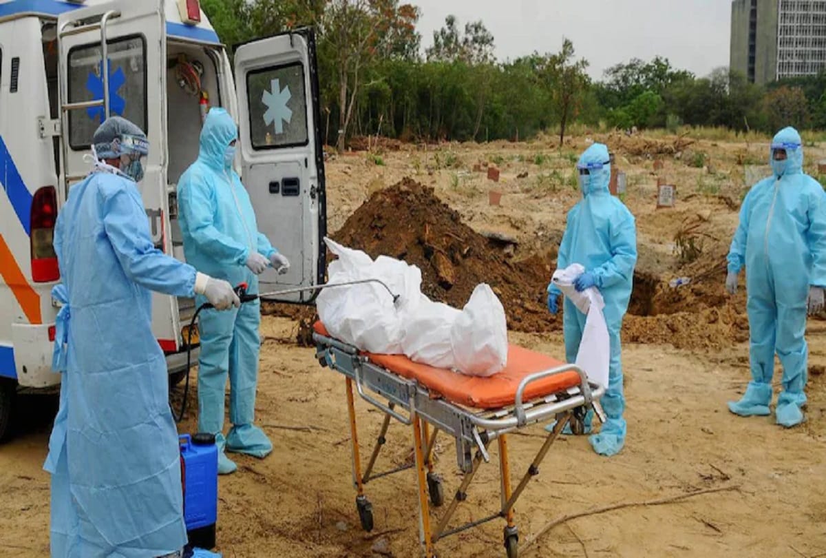 Corona infected woman dead body funeral after tweeting 18 hours in gorakhpur