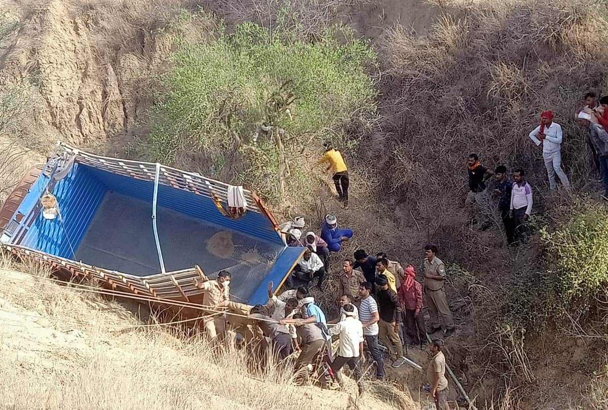 Etawah road accident: 12 people died in painful accident, etawah up