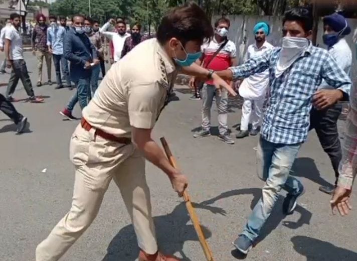 Lathi charge on unemployed teachers in patiala