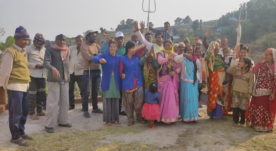 Demonstration of villagers troubled by drinking water shortage in Kunh Bhumwadi