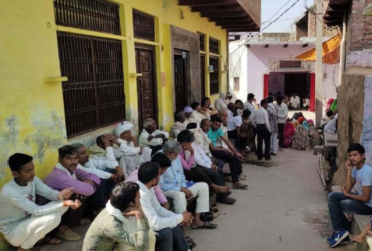 Road Accident Of Etawah: 11 Cremation In Pinahat And Bah People Closed Market
