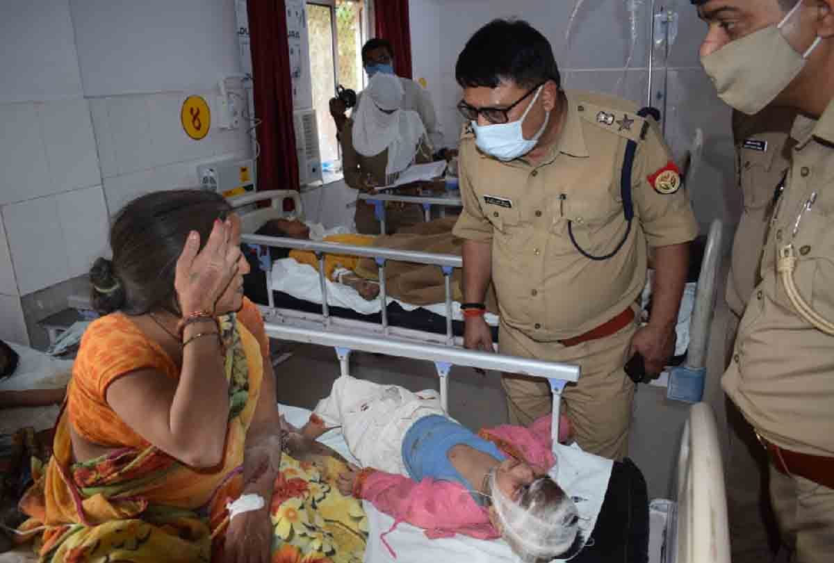 Etawah road accident: family members cried with loved ones
