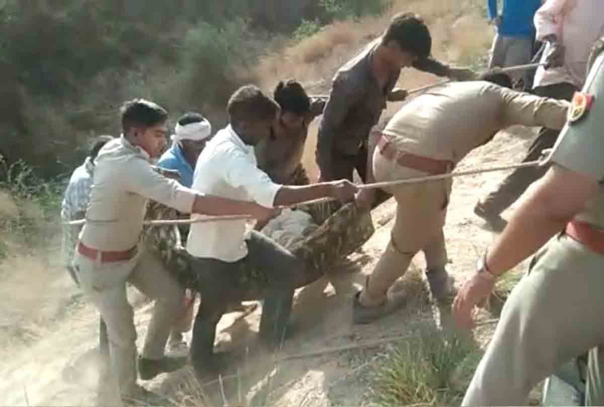 Etawah road accident: family members cried with loved ones