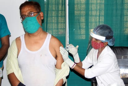 Do not consider safe even after vaccination, prevention of infection is necessary