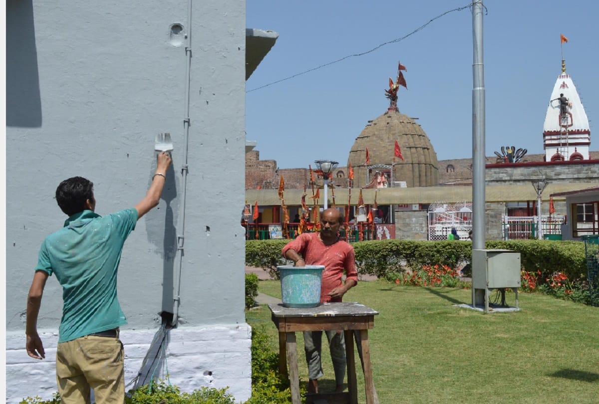 Jammu-Kashmir: Temples started decorating for Navratri, shopping started in markets
