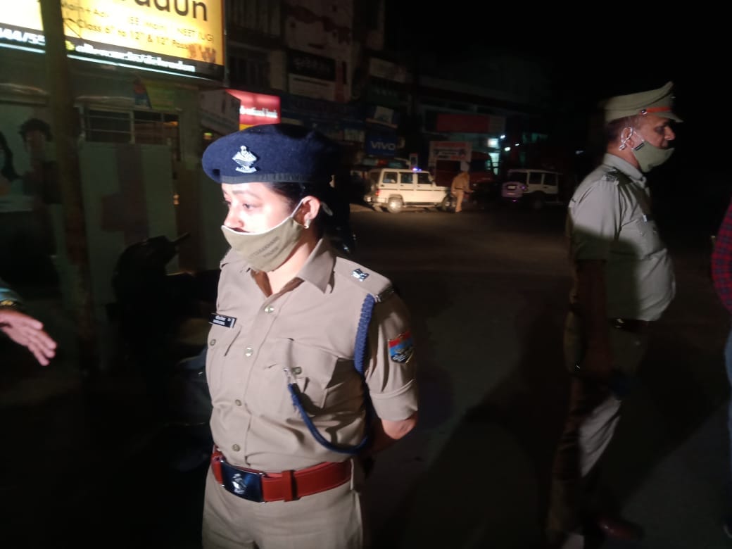 Uttarakhand news: night curfew in dehradun, watch photos