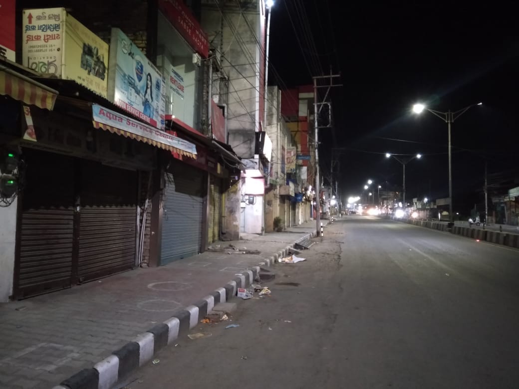 Night curfew implemented in Basti district