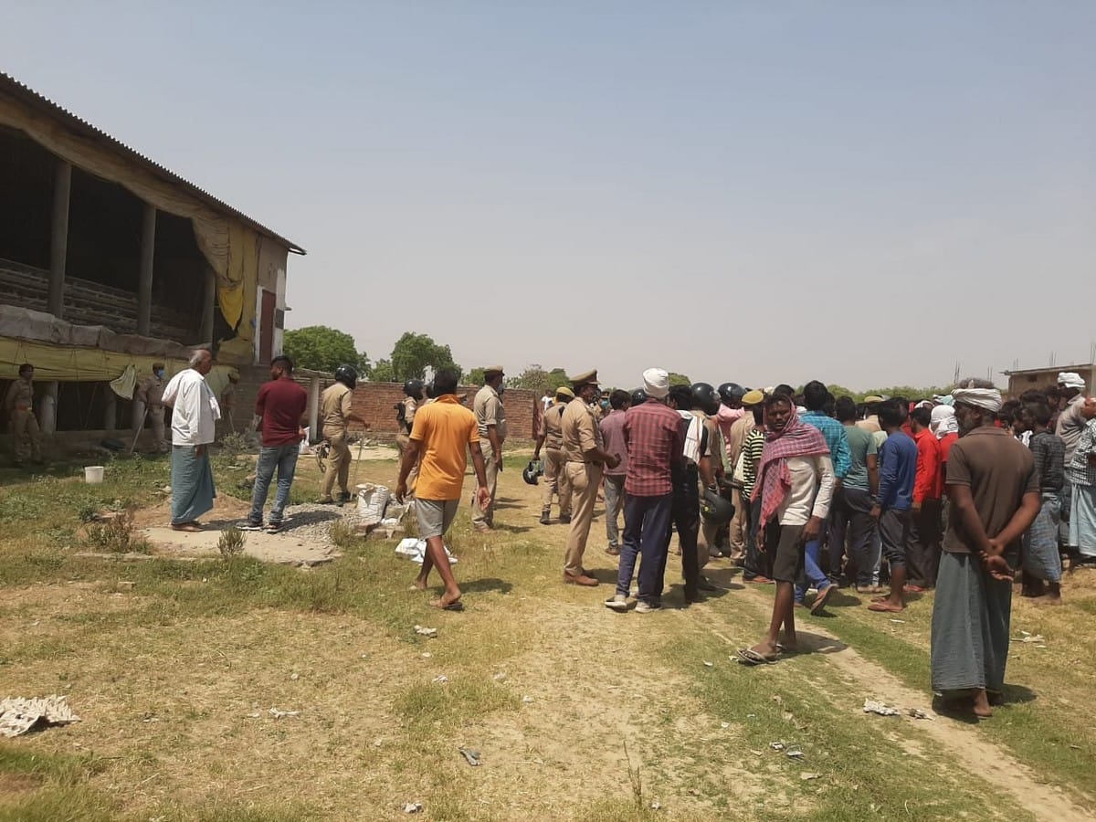 Man killed in dispute during dawat dead body throw in well varanasi