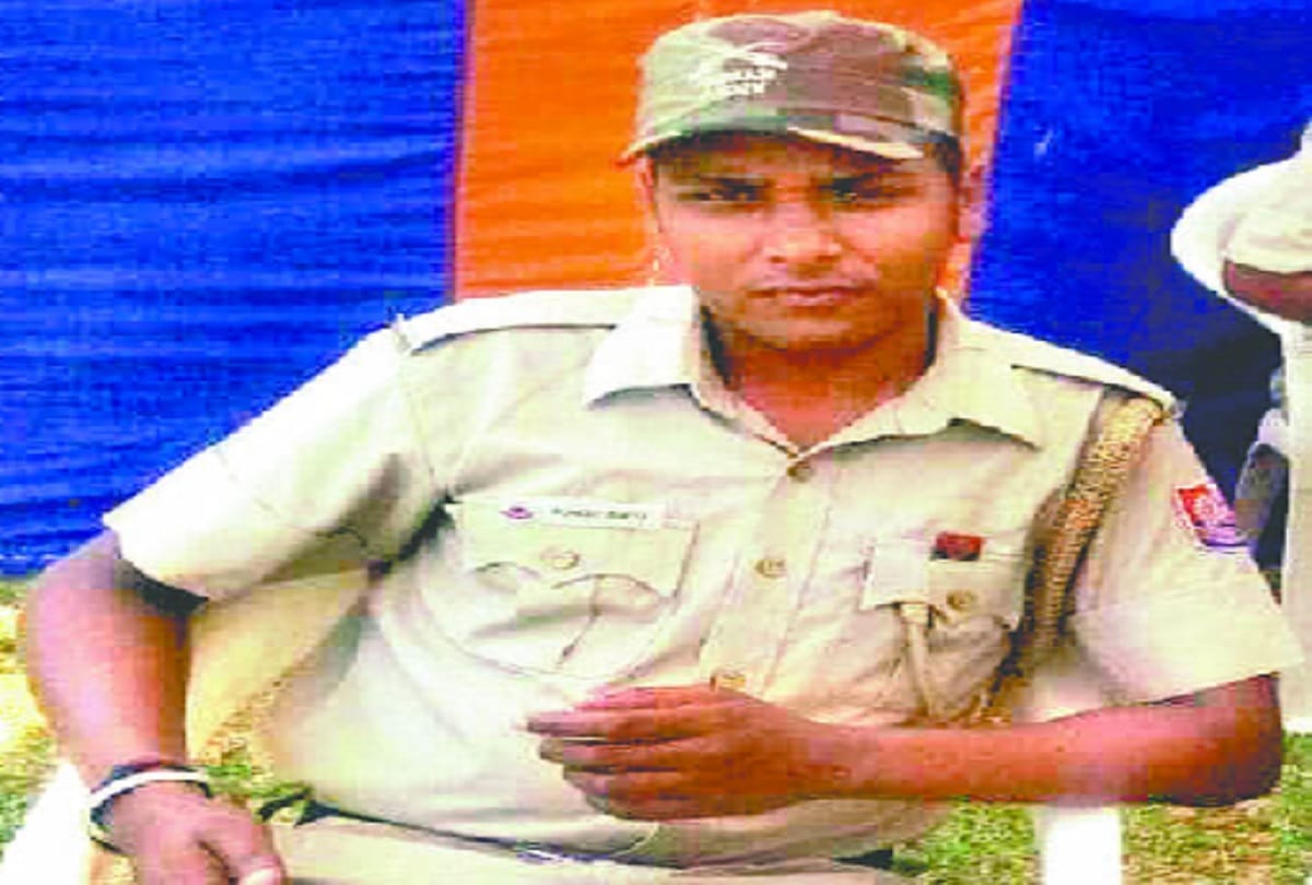 Delhi News : civil defense personnel died as Truck dragged him up to 150 meters