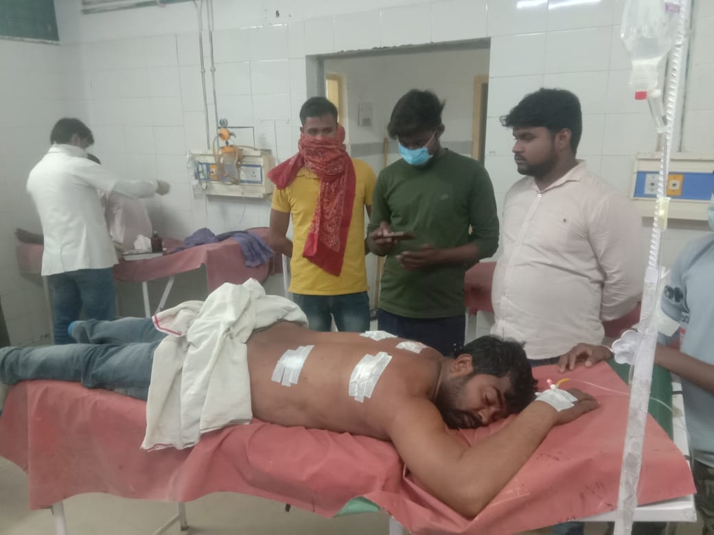 Attack on Candidate in jaunpur with knife condition critical