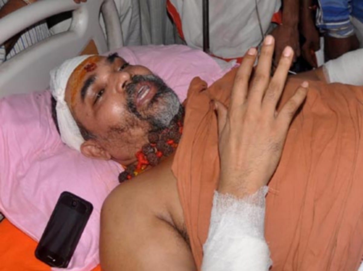 why akhilesh yadav apologized to swami Avimukteshwaranand and shankaracharya know about that incident
