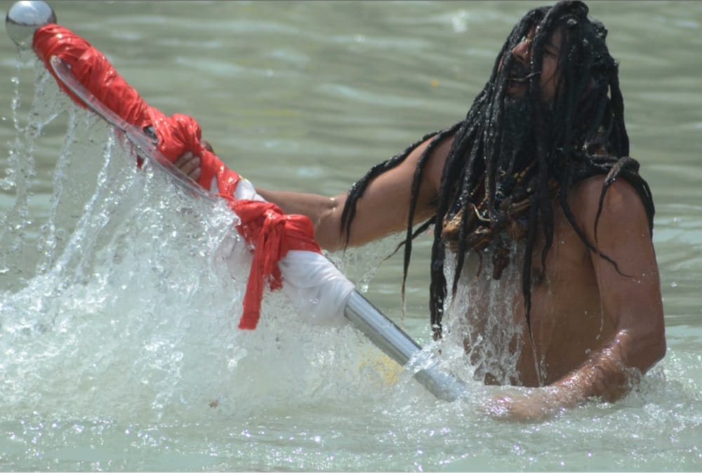 Kumbh mela 2021 Somvati Amavasya Shahi Snan: Police Give Extra Time to Bairagi Saints Huge Crowd For Ganga Snan Photos