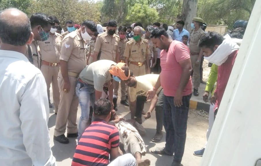 Overload pickup reversal, six injured
