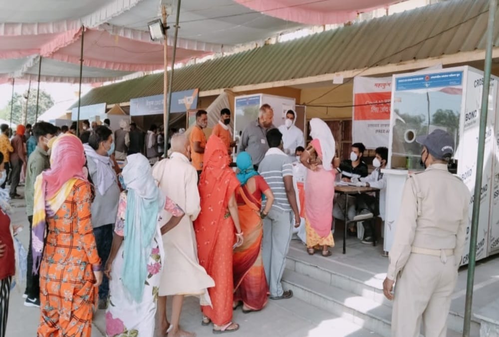 Haridwar Kumbh mela 2021: Heavy Crowd on Narsan Border For Going To Shahi snan Photos