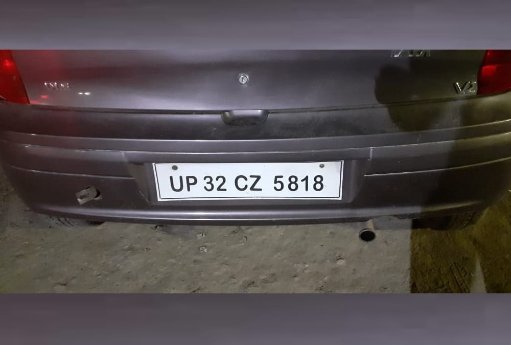 couple found dead in a car in lucknow cant.
