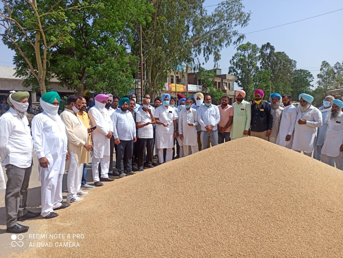 Dhillon checked procurement arrangements by visiting Laldu Grain Market, said - farmers will not let trouble in the market