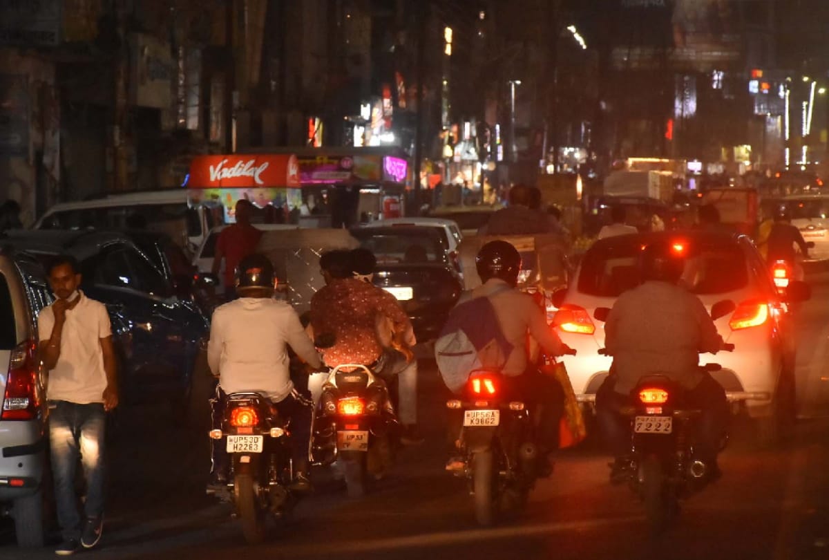 Night curfew implemented in Gorakhpur from today due to increase in Omicron cases in UP