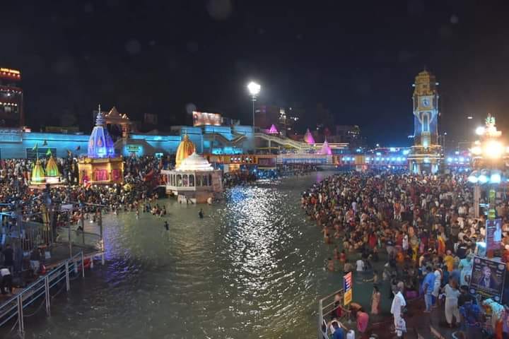 Kumbh mela 2021: Somvati Amavasya Shahi Snan on today in haridwar, watch photos