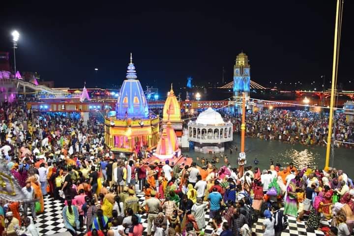 Kumbh mela 2021: Somvati Amavasya Shahi Snan on today in haridwar, watch photos