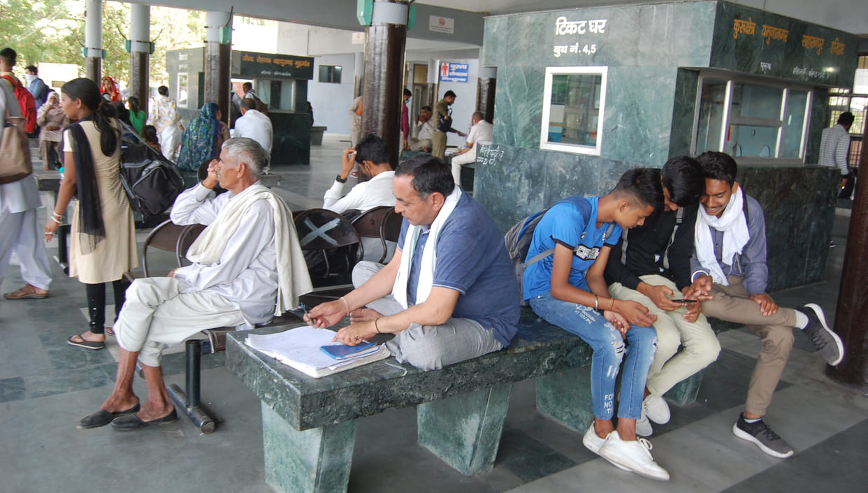 Roadways personnel dispute with bus passengers for not applying mask in Kaithal