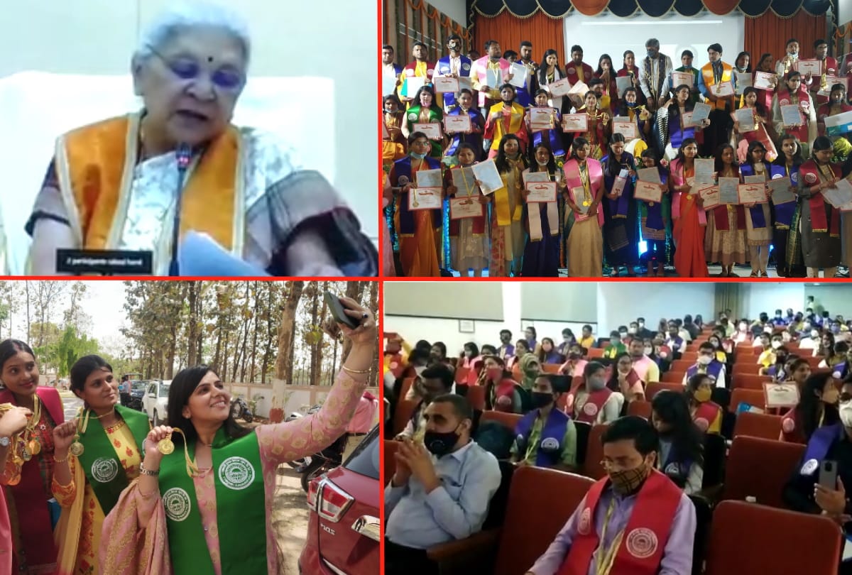 Governor and Chancellor Anandiben Patel explain to DDU students during gorakhpur university convocation