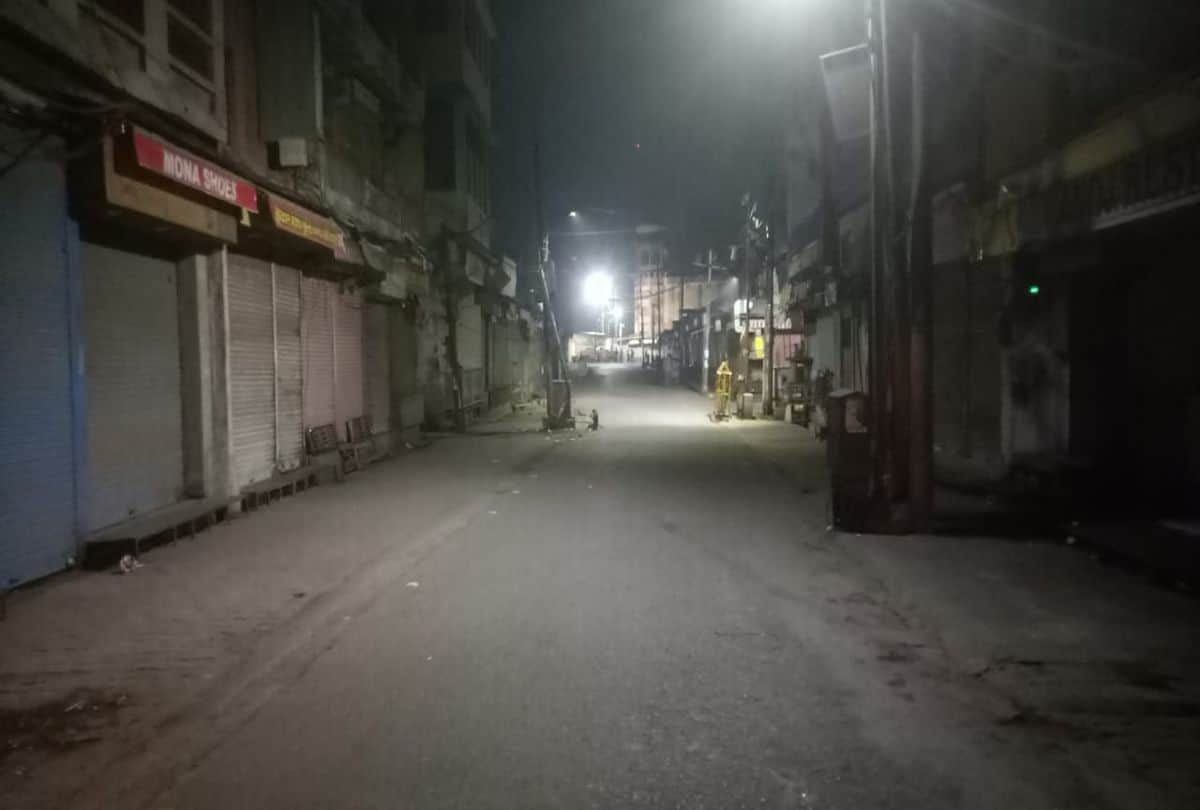 Jammu and Kashmir: Relaxation in night curfew at low infection rate, 50 people will be able to gather at one place