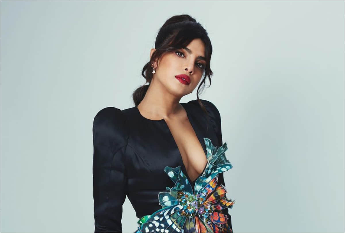 Priyanka Chopra Virat Kohli Earns crores From Instagram Rich List of 2021