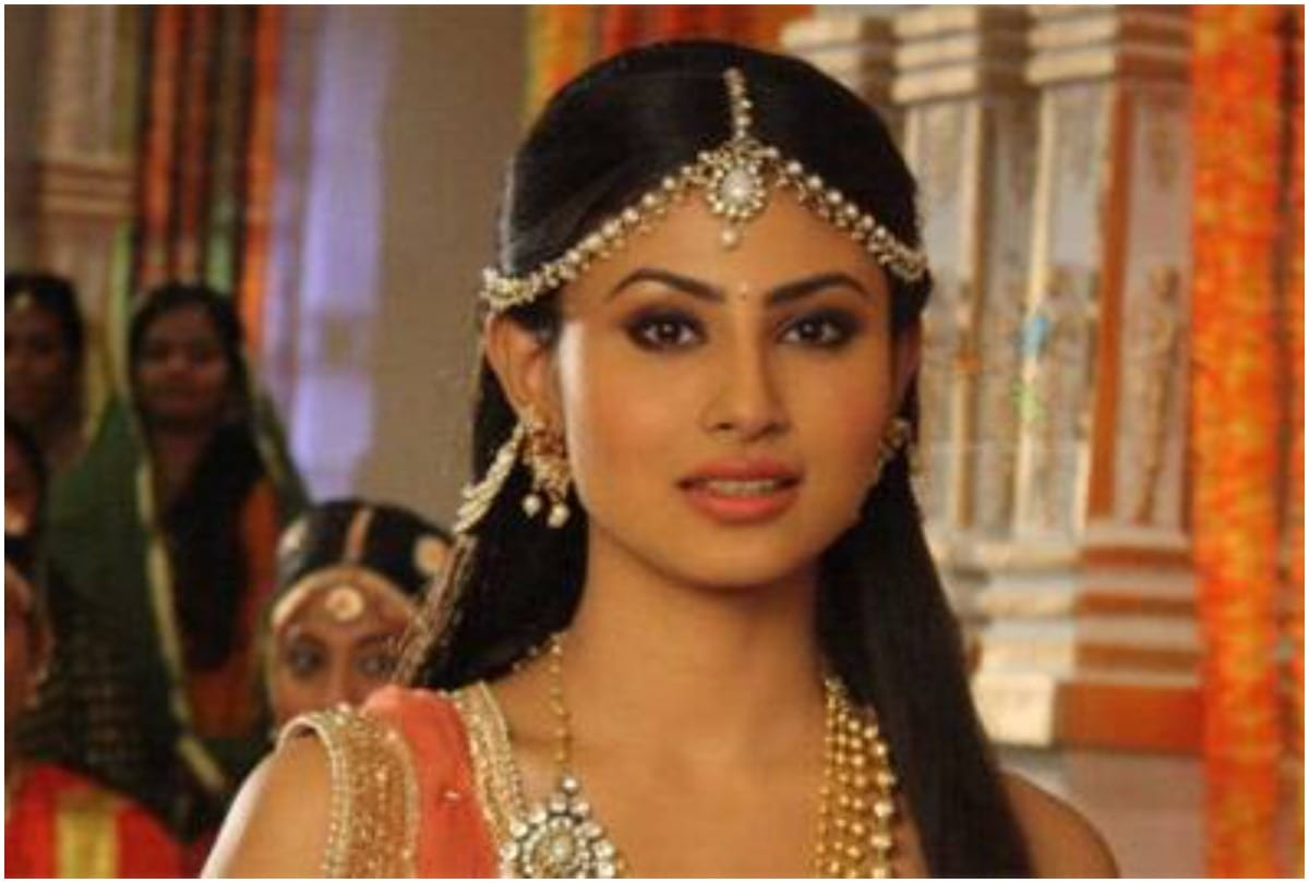 Mouni roy to tie know with boyfriend sooraj nambiar on 27th of january says reports