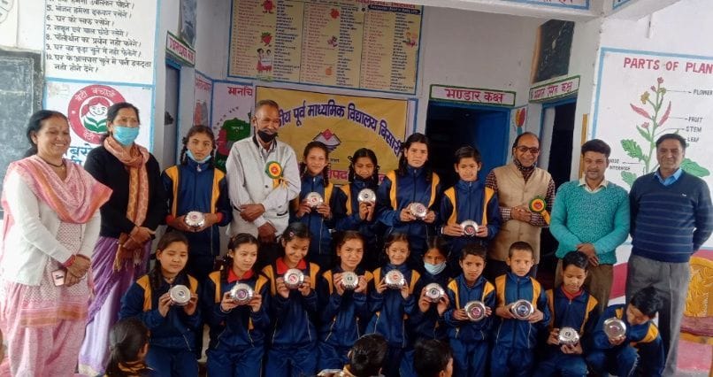 Abhinav became school topper in Bisari