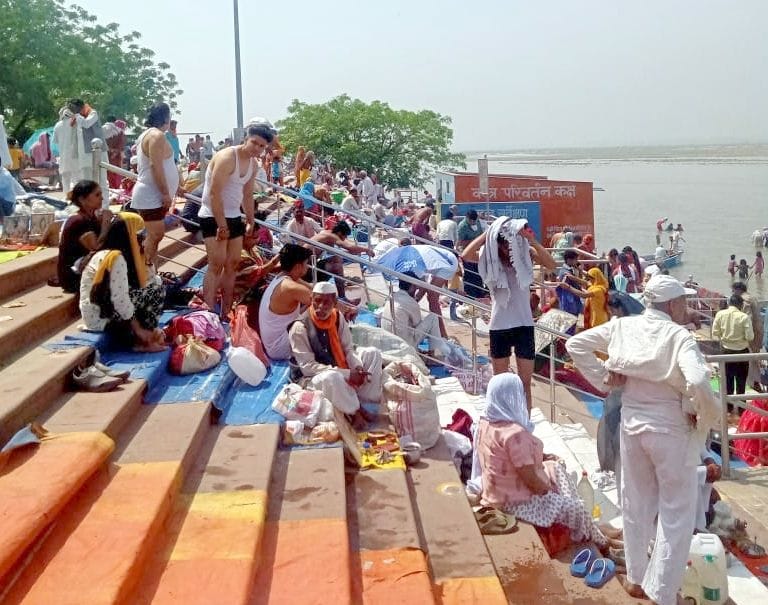 Somvati Amavasya: Devotees dip in faith
