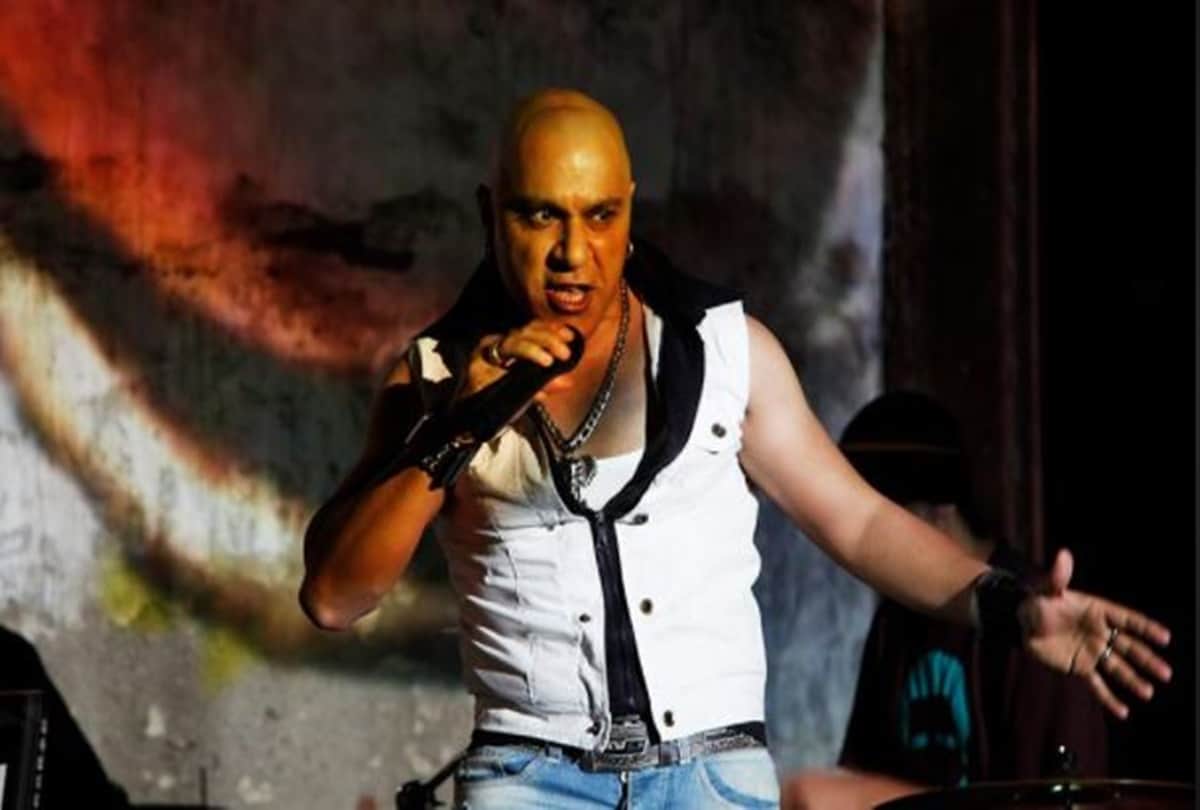 Baba Sehgal father died due to covid19 rapper share news on twitter