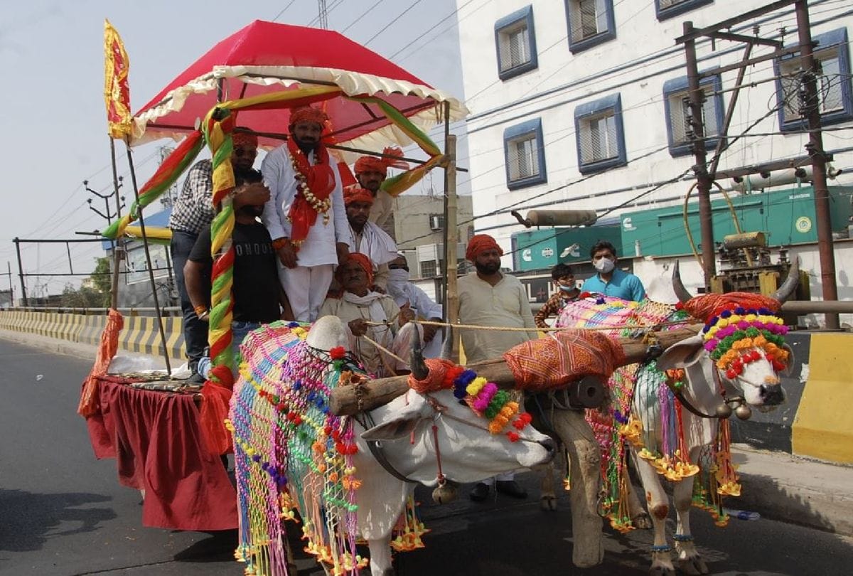 Up Panchayat Chunav 2021: Nomination In Firozabad By Candidate Of Panchayat Elections