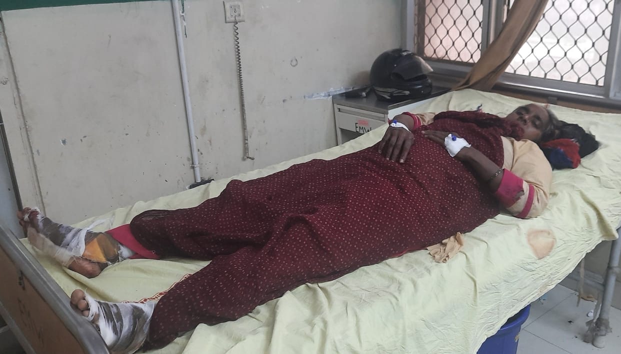 car and bike colaps, old lady die, two people injured, police case file