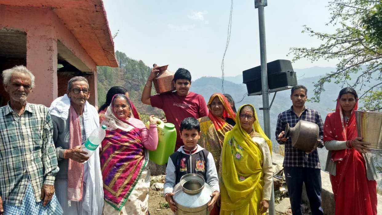 Villagers struggling with water crisis demonstrated with empty utensils