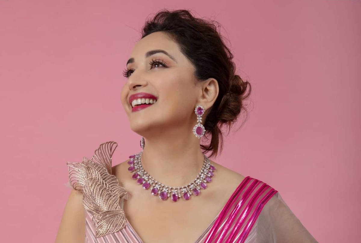 madhuri dixit pink metallic thread lehenga from amit agarwal looking like fairytale story